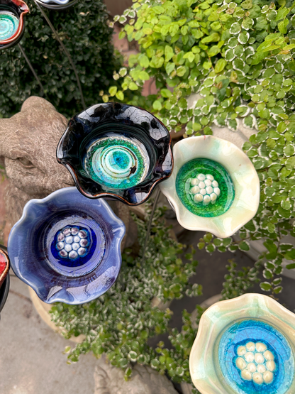 Flower Puddlers – Assorted Colors Pack - Image 3 of 8 | Garden Decor