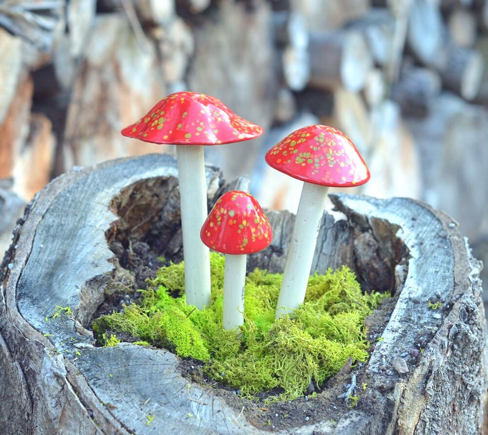 Shroomyz – Crystal Collection – Firecracker - Image 1 of 7 | Garden Decor