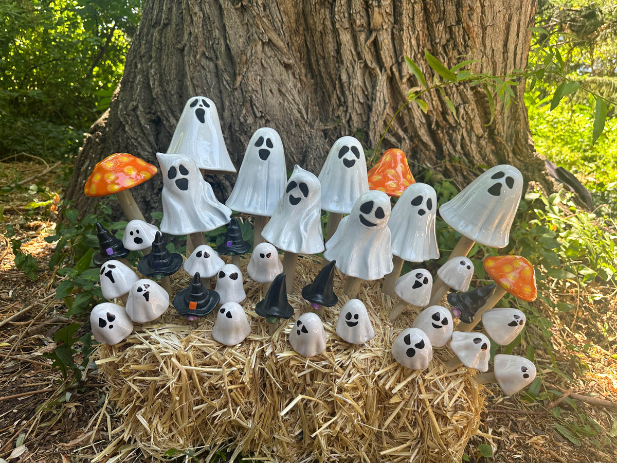 Ghostyz – Pick by Size (Single) - Image 1 of 6 | Garden Decor
