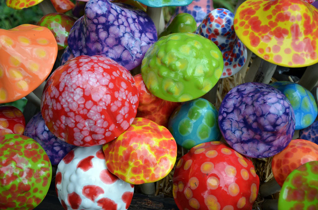 Shroomyz – Funtasmic Collection – Red Planet - Image 5 of 5 | Garden Decor